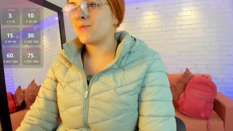 Snapshot of kim_brown_ chatting on September 23, 10:40 am Kim online show from September 23, 10:40 am