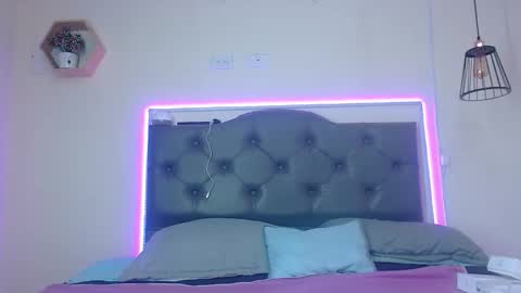 Snapshot of kim_clarck1 chatting on November 10, 3:44 pm Kim online show from November 10, 3:44 pm