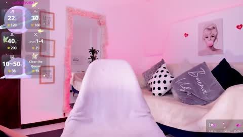 Snapshot of kim_ev chatting on January 29, 8:18 am Kim online show from January 29, 8:18 am