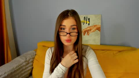 Kim online show from April 21, 8:53 am