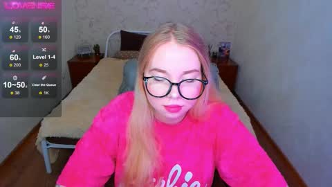 Snapshot of kim_girl_next_door chatting on March 15, 11:49 am KIM online show from March 15, 11:49 am