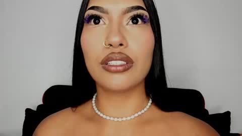 kim_mouth17 online show from June 6, 6:29 am