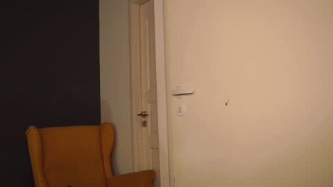 Snapshot of kim_oberlin chatting on December 22, 4:38 pm Kim Oberlin online show from December 22, 4:38 pm