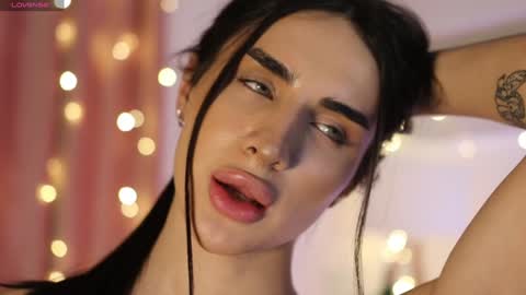 Snapshot of kim_oberlin chatting on January 5, 5:20 pm Kim Oberlin online show from January 5, 5:20 pm