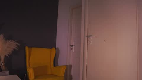 Snapshot of kim_oberlin chatting on February 5, 10:51 am Kim Oberlin online show from February 5, 10:51 am