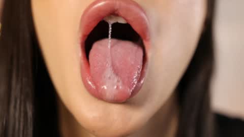 Snapshot of kim_oberlin chatting on February 6, 1:54 pm Kim Oberlin online show from February 6, 1:54 pm