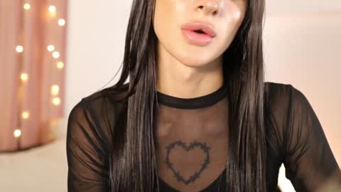 Snapshot of kim_oberlin chatting on February 6, 4:58 pm Kim Oberlin online show from February 6, 4:58 pm