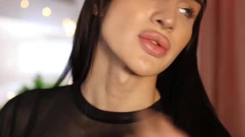 Snapshot of kim_oberlin chatting on February 12, 10:46 am Kim Oberlin online show from February 12, 10:46 am