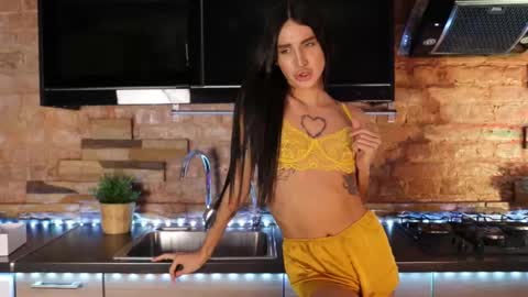 Snapshot of kim_oberlin chatting on February 22, 11:46 am Kim Oberlin online show from February 22, 11:46 am