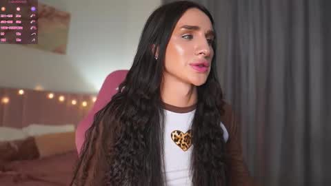 Snapshot of kim_oberlin chatting on February 25, 1:39 pm Kim Oberlin online show from February 25, 1:39 pm