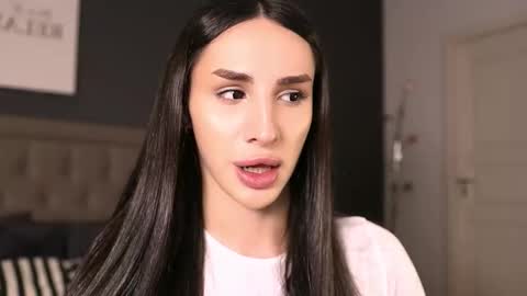 Snapshot of kim_oberlin chatting on October 22, 4:07 pm Kim Oberlin online show from October 22, 4:07 pm