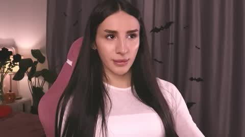 Snapshot of kim_oberlin chatting on October 31, 11:22 am Kim Oberlin online show from October 31, 11:22 am