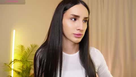 Snapshot of kim_oberlin chatting on November 29, 4:43 pm Kim Oberlin online show from November 29, 4:43 pm