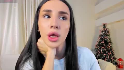 Snapshot of kim_oberlin chatting on December 19, 11:28 am Kim Oberlin online show from December 19, 11:28 am