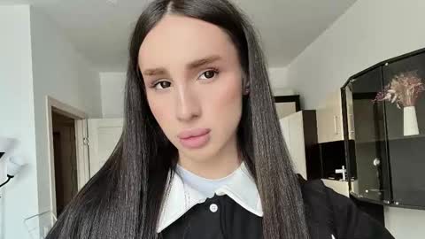 Kim Oberlin online show from March 12, 4:57 pm