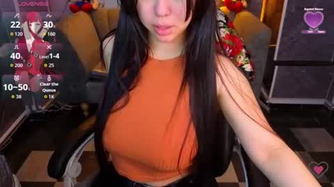 kim_perry_b online show from June 19, 2:27 am