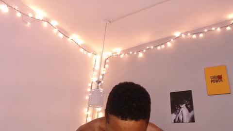 Snapshot of kimandyuk chatting on January 3, 10:19 pm Kim  Yuk online show from January 3, 10:19 pm