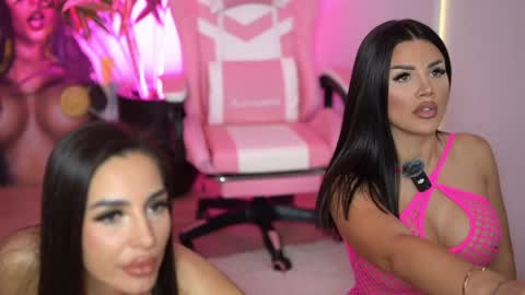 kimberdeee online show from May 12, 4:04 pm
