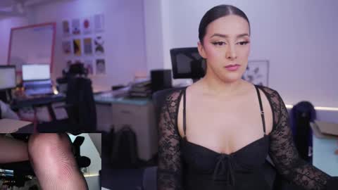 Kimberly 1200-1900 GMT-5 online show from October 17, 7:05 pm