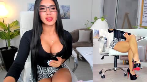 Snapshot of kimberly_hot2 chatting on December 30, 10:55 pm Melissa online show from December 30, 10:55 pm