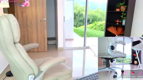 Snapshot of kimberly_hot2 chatting on May 27, 7:55 pm Melissa online show from May 27, 7:55 pm