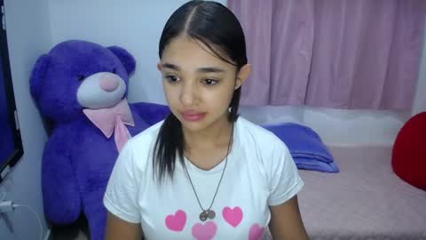 Snapshot of kimberly_slim chatting on December 5, 11:41 am Kim online show from December 5, 11:41 am