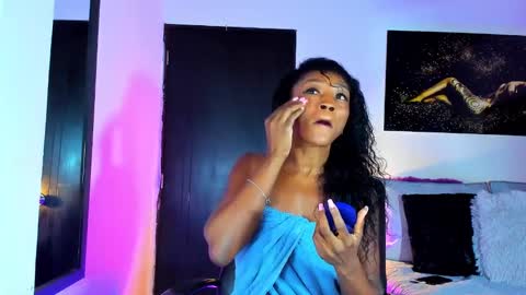 Kimberly Banks online show from January 12, 10:02 am