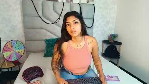kimberlyfox_t online show from July 21, 12:40 pm