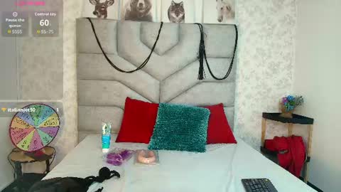 kimberlyfox_t online show from July 28, 12:48 pm