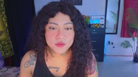 Kimberly Polizzi     online show from October 27, 11:09 pm