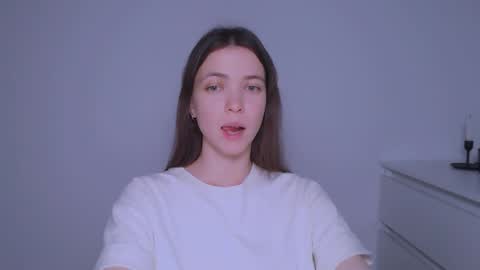 Snapshot of kimberlyhart_ chatting on December 22, 2:06 pm Kimberly online show from December 22, 2:06 pm