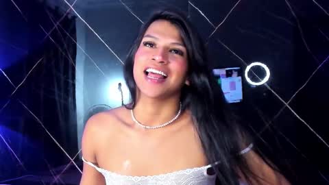 Kimberlyn online show from December 3, 1:42 pm