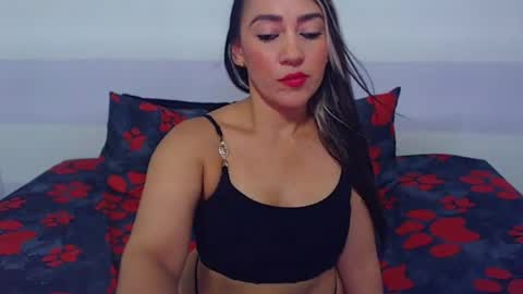 Kim  online show from July 31, 7:57 pm
