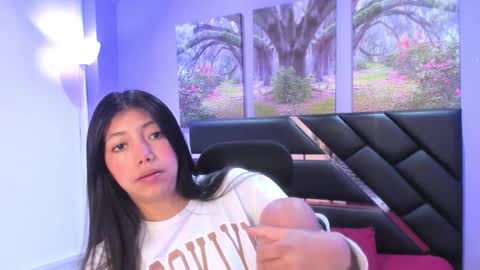 Kimberly Villalobos online show from November 24, 11:32 am