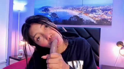 Kimberly Villalobos online show from March 3, 11:38 am