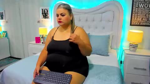 KimBrooks online show from September 17, 11:01 am