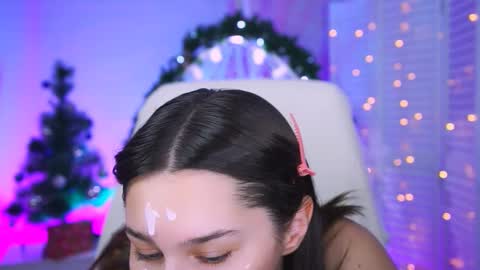 Snapshot of kimclarks chatting on December 15, 1:15 pm kimclarks online show from December 15, 1:15 pm