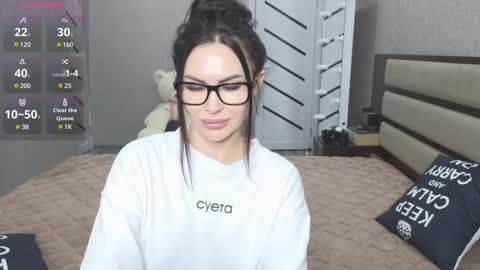 KIm online show from January 19, 8:07 am