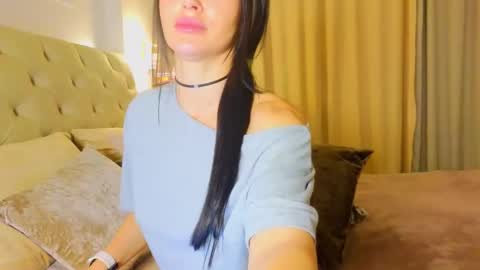 KIm online show from January 7, 5:04 pm