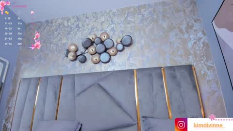 Snapshot of kimdevinne chatting on January 12, 2:24 am KIM online show from January 12, 2:24 am