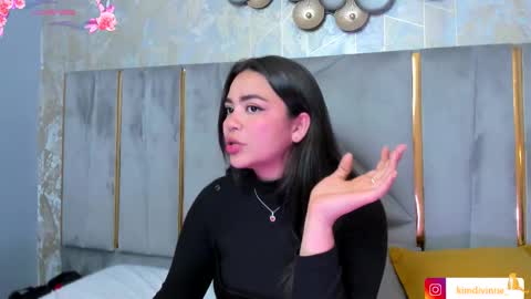 Snapshot of kimdevinne chatting on October 16, 2:45 am KIM online show from October 16, 2:45 am