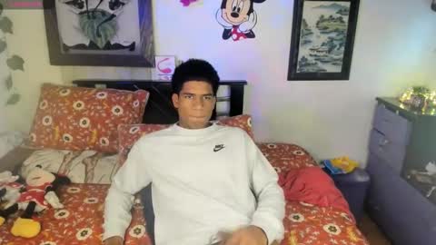 Snapshot of kimgodoy chatting on November 16, 9:31 pm alejagodoy99 online show from November 16, 9:31 pm