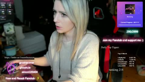 Snapshot of kimilee22 chatting on March 6, 9:09 pm Wolfs Girl online show from March 6, 9:09 pm