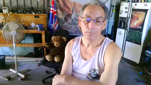 kimintheshed online show from February 7, 12:47 am