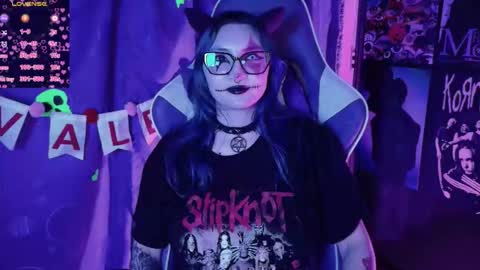 Kim Lennox online show from February 18, 2:02 pm