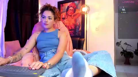 kimmberly_saenz_ online show from June 18, 10:25 pm