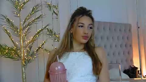 kimmdaviss online show from June 11, 2:59 pm