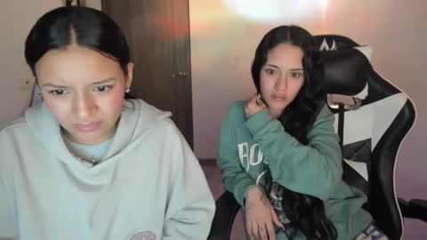 Snapshot of kimmi_foxy chatting on September 26, 11:09 pm kimmi online show from September 26, 11:09 pm