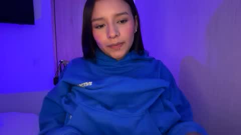 kimmi online show from June 7, 7:28 pm