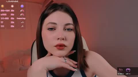 Snapshot of kimmie_shine chatting on October 12, 1:43 pm Your Kimmie follow me online show from October 12, 1:43 pm
